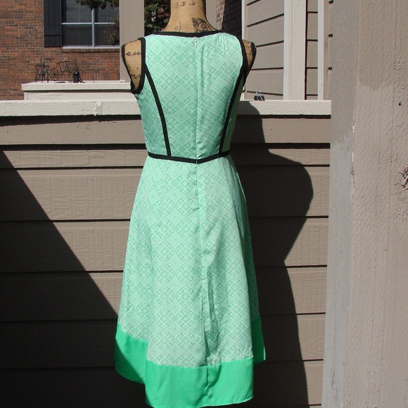1480 New York & Co green Geometric print Dress XS - Picture 5 of 8